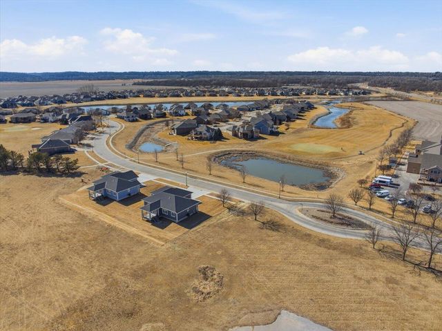 4991 COUNCIL POINTE Road, Council Bluffs, IA 51501