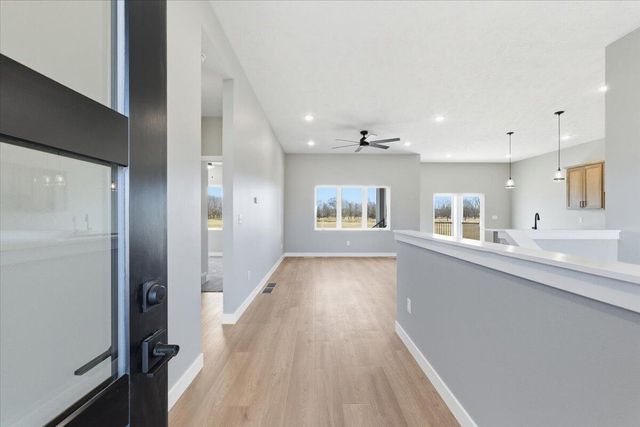 4991 COUNCIL POINTE Road, Council Bluffs, IA 51501