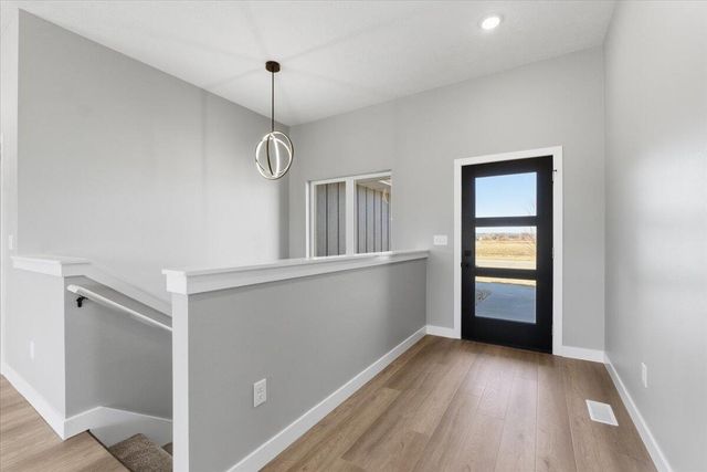 4991 COUNCIL POINTE Road, Council Bluffs, IA 51501