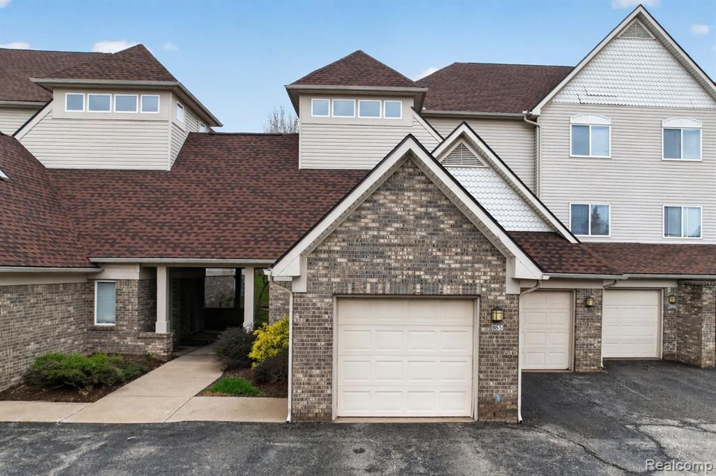 863 Amanda Lane, Pontiac, MI 48340