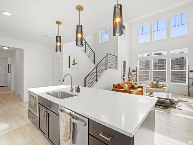 11517 S PEBBLE POND 6937, South Jordan, UT 84009