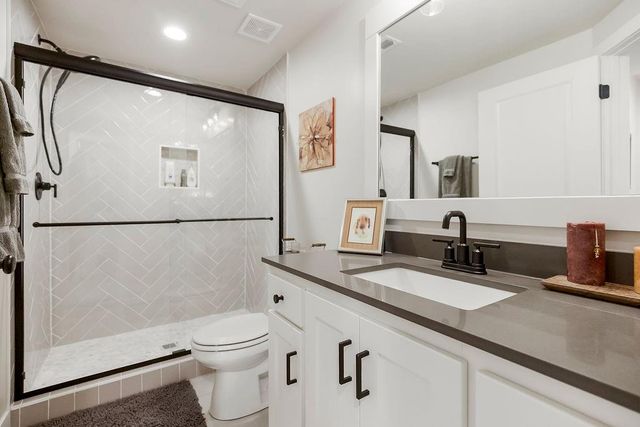 10705 N Bell Street, Kansas City, MO 64155