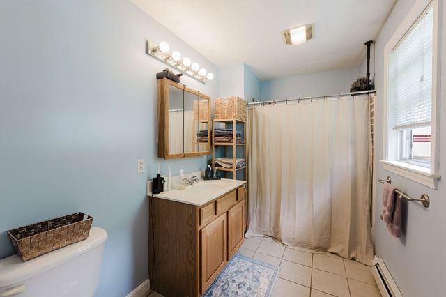 1241 Sharps Lot Rd, Swansea, MA 02777