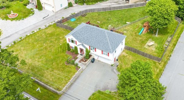 1241 Sharps Lot Rd, Swansea, MA 02777