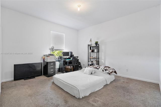 1128 NW 40th Ter, Lauderhill, FL 33313