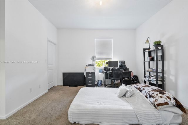 1128 NW 40th Ter, Lauderhill, FL 33313