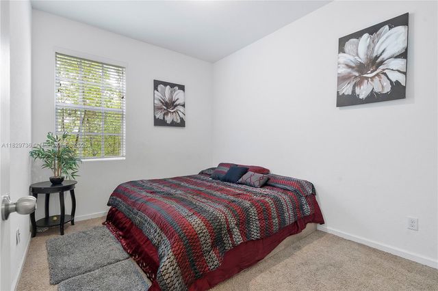 1128 NW 40th Ter, Lauderhill, FL 33313