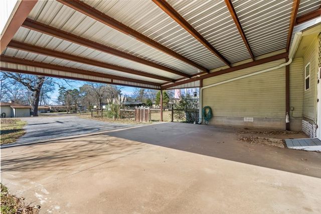 661 Crestwood Drive, Avinger, TX 75630