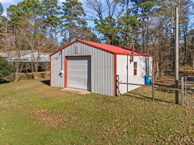 661 Crestwood Drive, Avinger, TX 75630