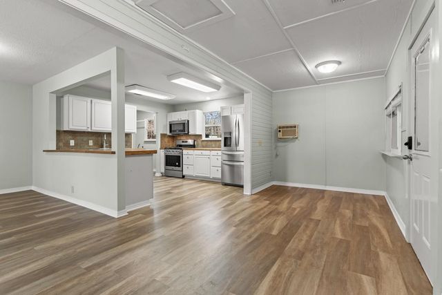 661 Crestwood Drive, Avinger, TX 75630