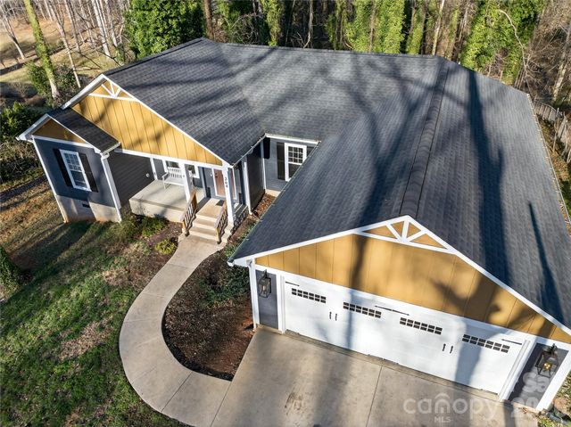 364 N Oakwood Drive, Statesville, NC 28677