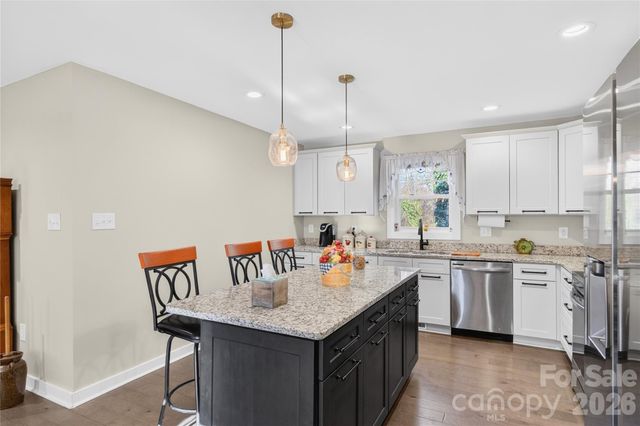 364 N Oakwood Drive, Statesville, NC 28677