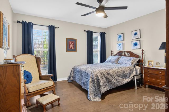 364 N Oakwood Drive, Statesville, NC 28677