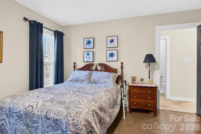 364 N Oakwood Drive, Statesville, NC 28677