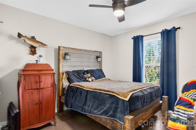 364 N Oakwood Drive, Statesville, NC 28677