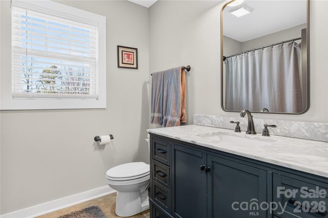 364 N Oakwood Drive, Statesville, NC 28677