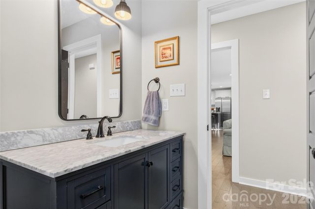 364 N Oakwood Drive, Statesville, NC 28677