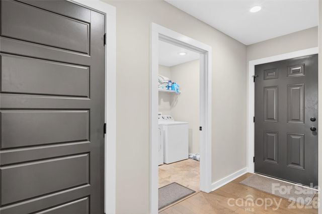 364 N Oakwood Drive, Statesville, NC 28677