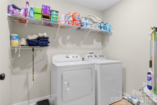 364 N Oakwood Drive, Statesville, NC 28677