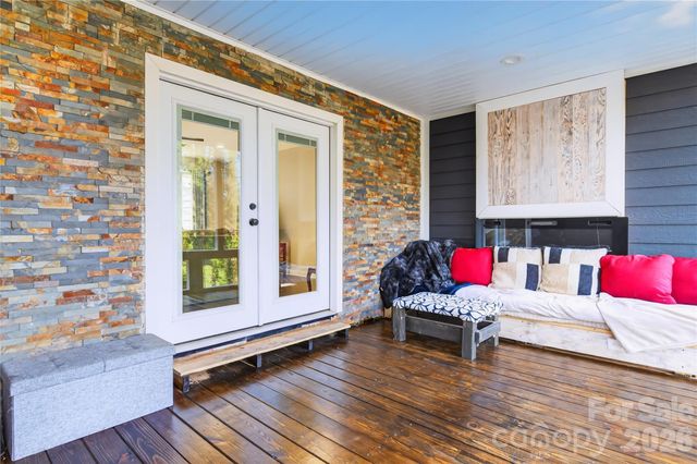 364 N Oakwood Drive, Statesville, NC 28677