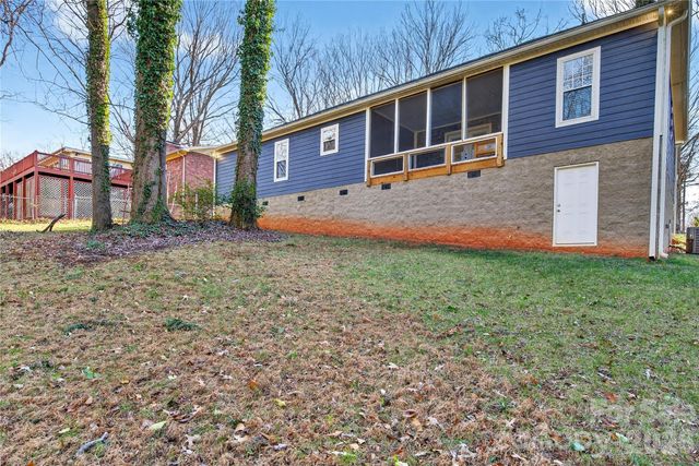 364 N Oakwood Drive, Statesville, NC 28677