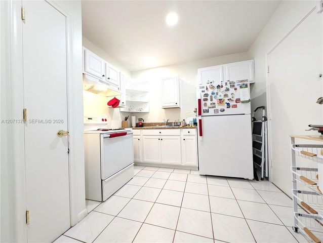 4801 NW 22nd Court 205, Lauderhill, FL 33313
