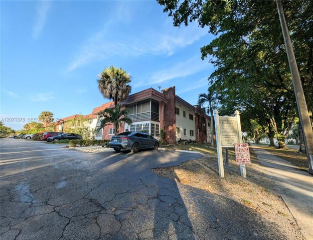 4801 NW 22nd Court 205, Lauderhill, FL 33313
