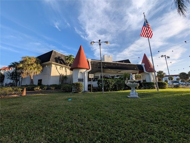 4801 NW 22nd Court 205, Lauderhill, FL 33313