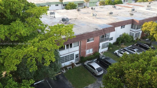 4801 NW 22nd Court 205, Lauderhill, FL 33313