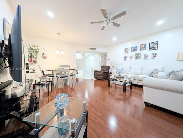 4801 NW 22nd Court 205, Lauderhill, FL 33313