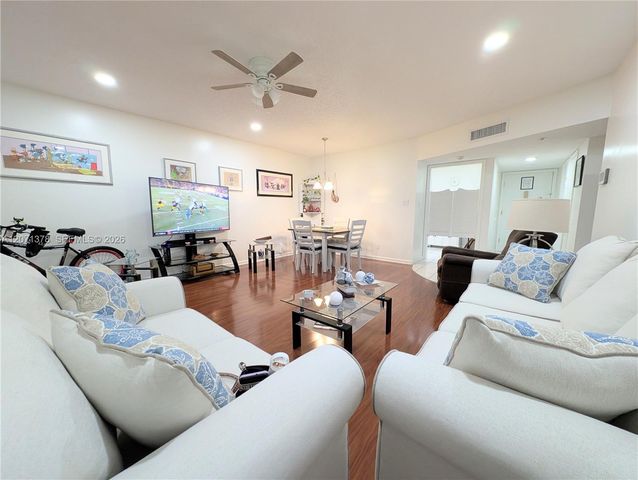 4801 NW 22nd Court 205, Lauderhill, FL 33313