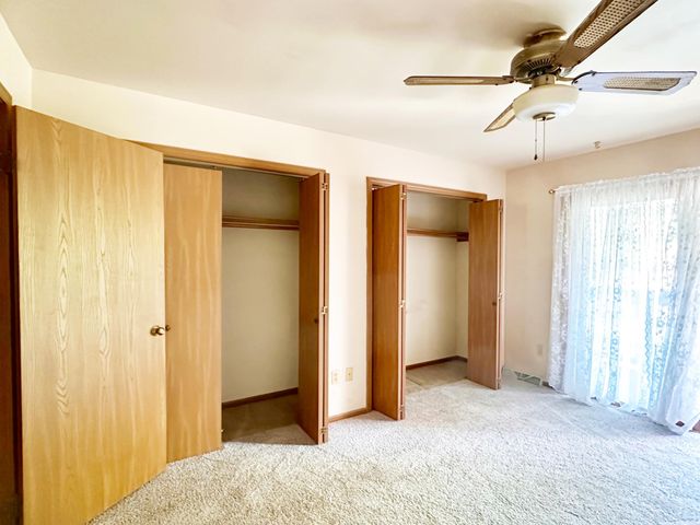 940 Jordan Circle, Schererville, IN 46375