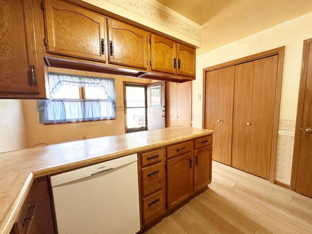 940 Jordan Circle, Schererville, IN 46375