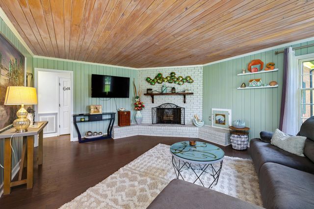 1054 Hickory Ridge Circle, Manning, SC 29102