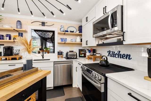 1054 Hickory Ridge Circle, Manning, SC 29102