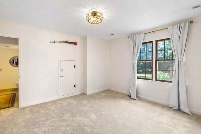 1054 Hickory Ridge Circle, Manning, SC 29102