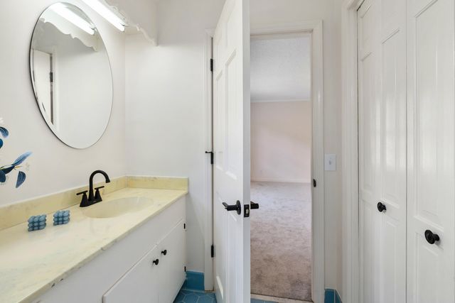 1054 Hickory Ridge Circle, Manning, SC 29102