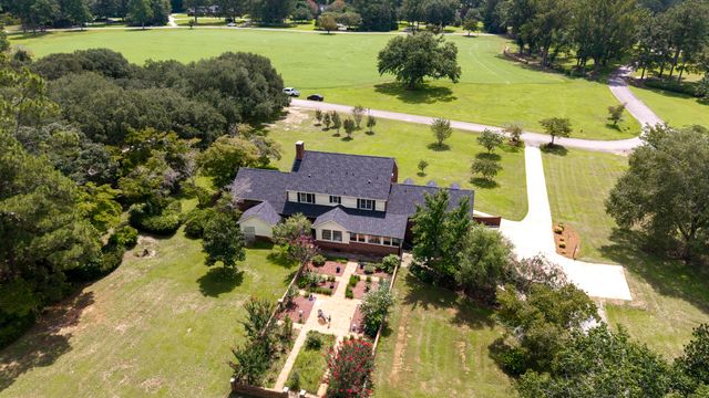 1054 Hickory Ridge Circle, Manning, SC 29102