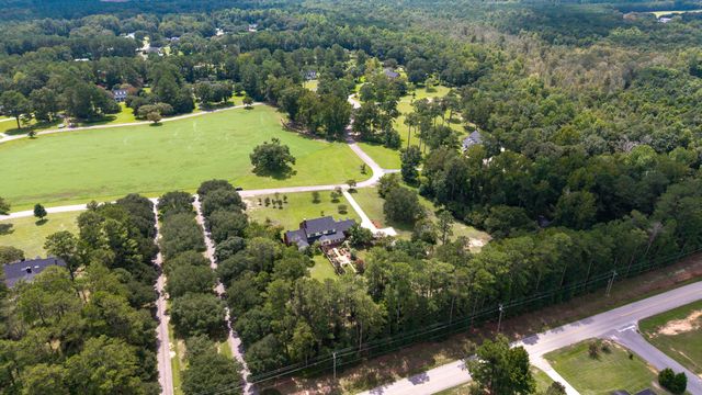 1054 Hickory Ridge Circle, Manning, SC 29102