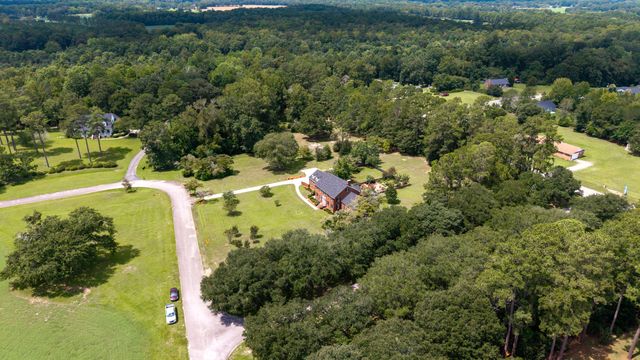 1054 Hickory Ridge Circle, Manning, SC 29102