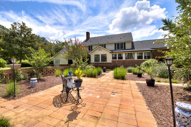 1054 Hickory Ridge Circle, Manning, SC 29102