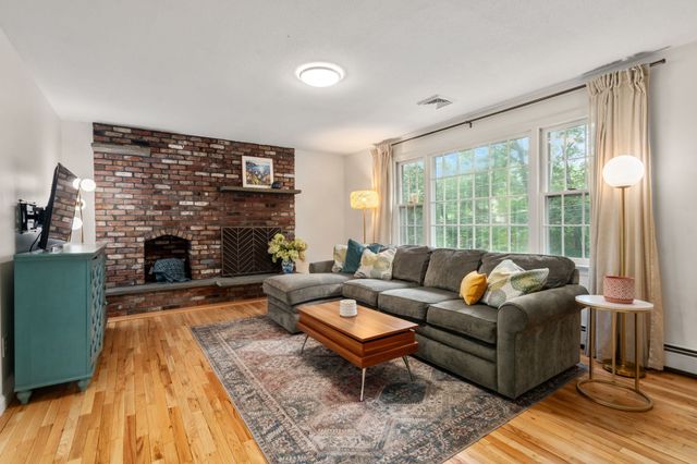 627 Concord Road, Marlborough, MA 01752