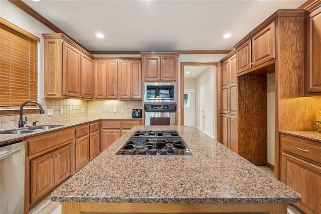 508 NW 150th Place, Edmond, OK 73013