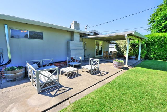 3616 Winston Way, Carmichael, CA 95608