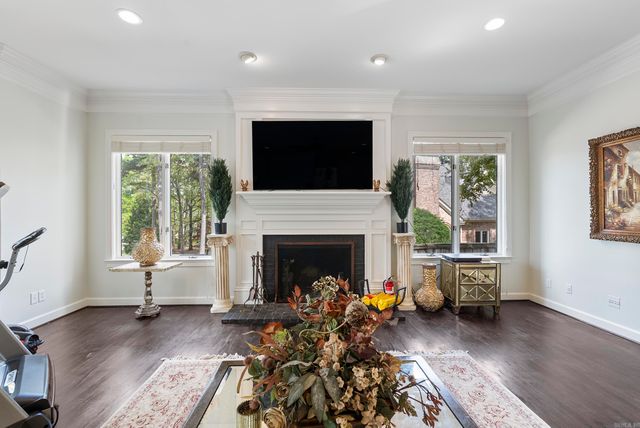 152 Hickory Creek Circle, Little Rock, AR 72212