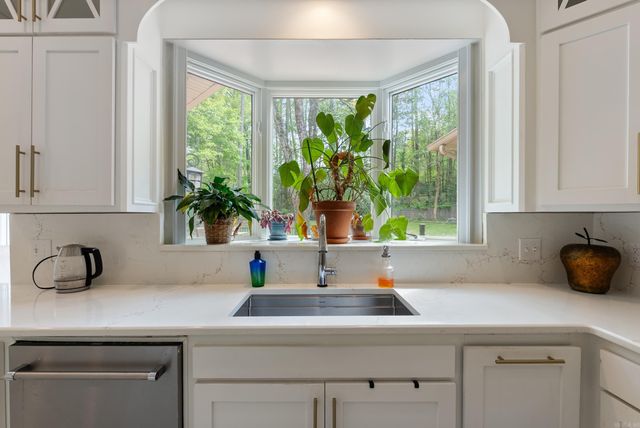 152 Hickory Creek Circle, Little Rock, AR 72212