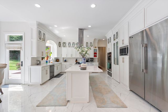 152 Hickory Creek Circle, Little Rock, AR 72212