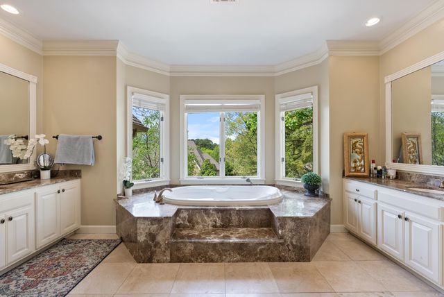 152 Hickory Creek Circle, Little Rock, AR 72212