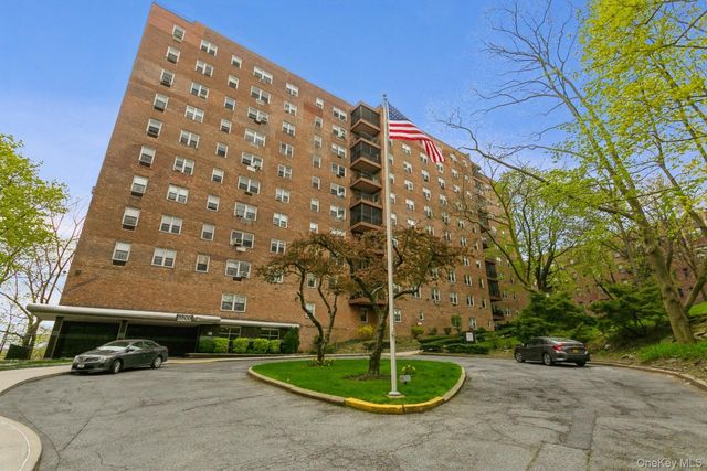 5500 5500 Fieldstone Road, Bronx, NY 10471