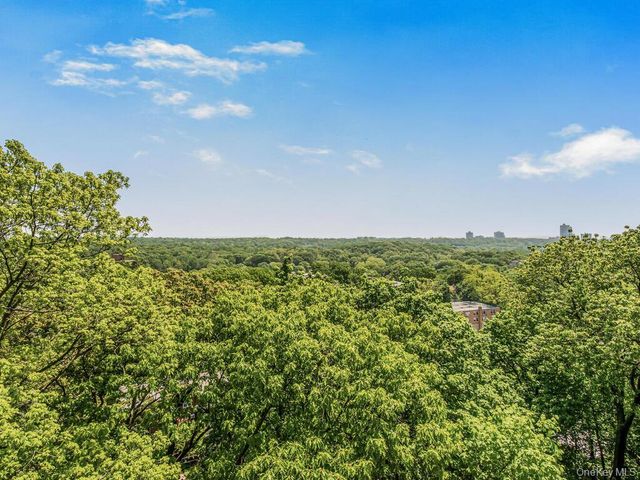 5500 5500 Fieldstone Road, Bronx, NY 10471